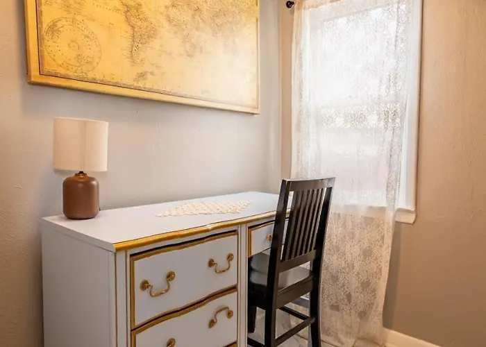 Appartement Charming French Laramie